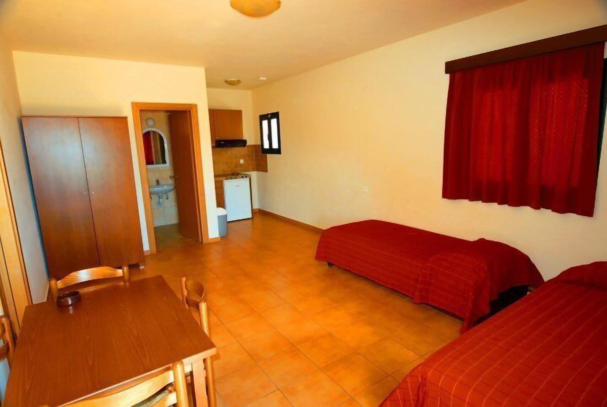 Dia Apartments Херсонисос Екстериор снимка