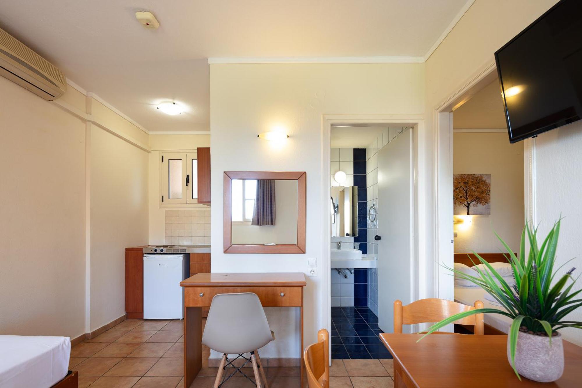 Dia Apartments Херсонисос Екстериор снимка